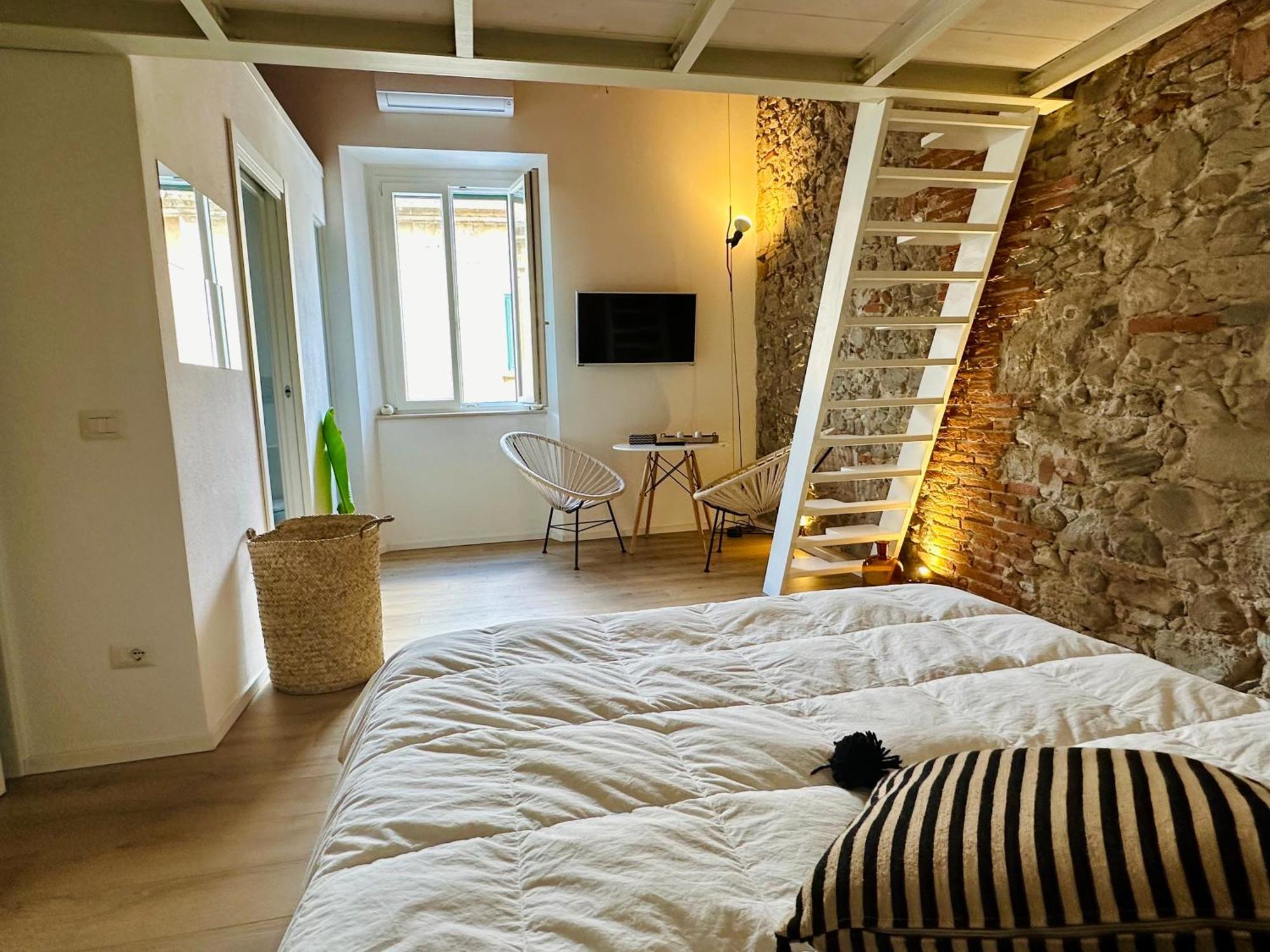 CivicoNovantatre - New b&b San Vincenzo Esterno foto